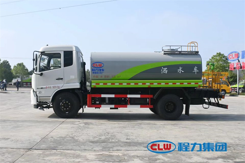 國(guó)六東風(fēng)天錦灑水車
